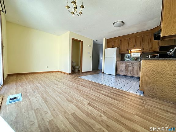 4th image of 30 Sheila Court #29