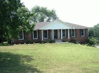 612 Angela Cir, Goodlettsville, TN 37072