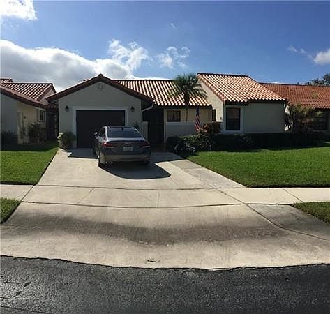 1st image of 8 Capitol Ct