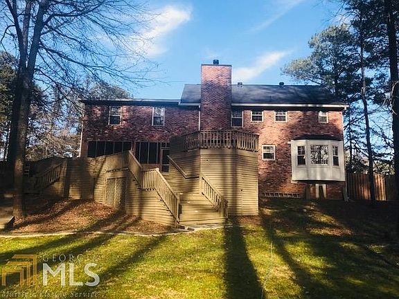 4th image of 140 Country Squire Dr #35