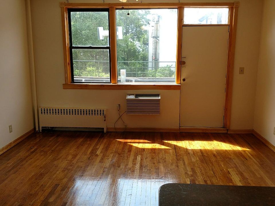 1st image of 284 7th Ave APT 1G