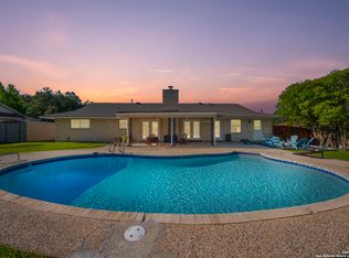617 Fenwick Dr, Windcrest, TX 78239