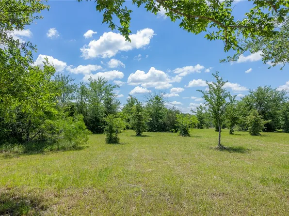 6798 Atakapan Trl, Bedias, TX 77831