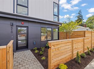 3205 61st Ave SW #B, Seattle, WA 98116