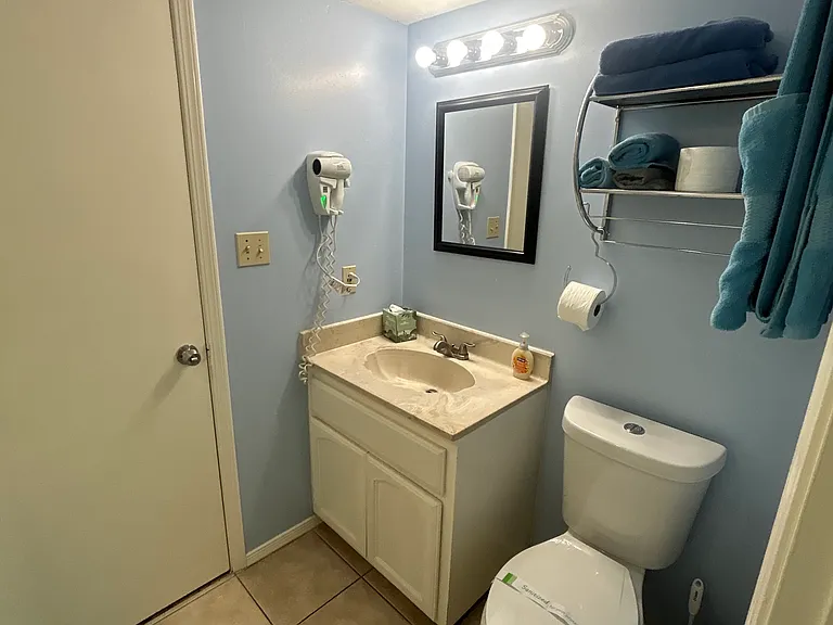 132 E Gardenia St #1 — Photo 21