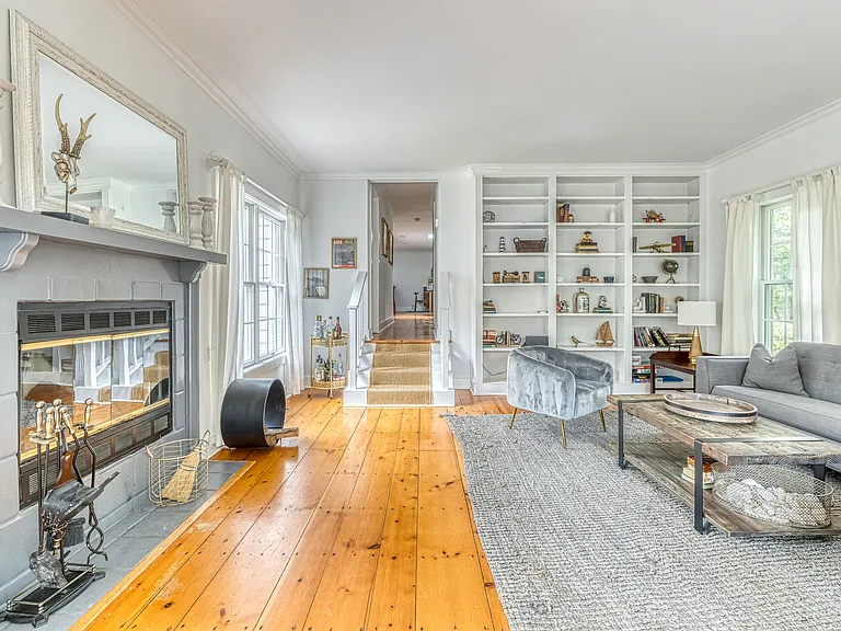 49 Cedar Dr — Photo 3