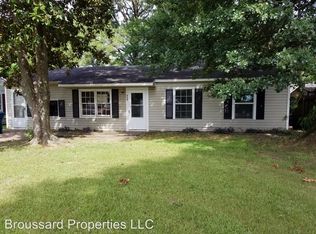 909 Priscilla Ln, Lafayette, LA 70501