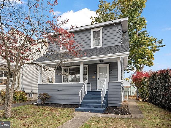 3rd image of 217 Glenwood Ave