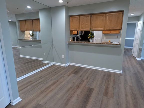 4th image of 12221 Eagles Nest Ct APT B