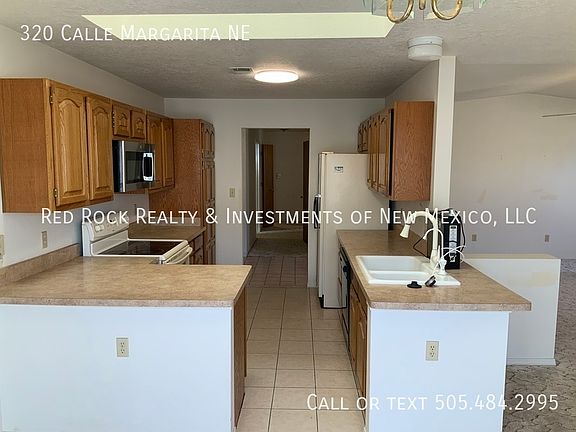 4th image of 320 Calle Margarita NE