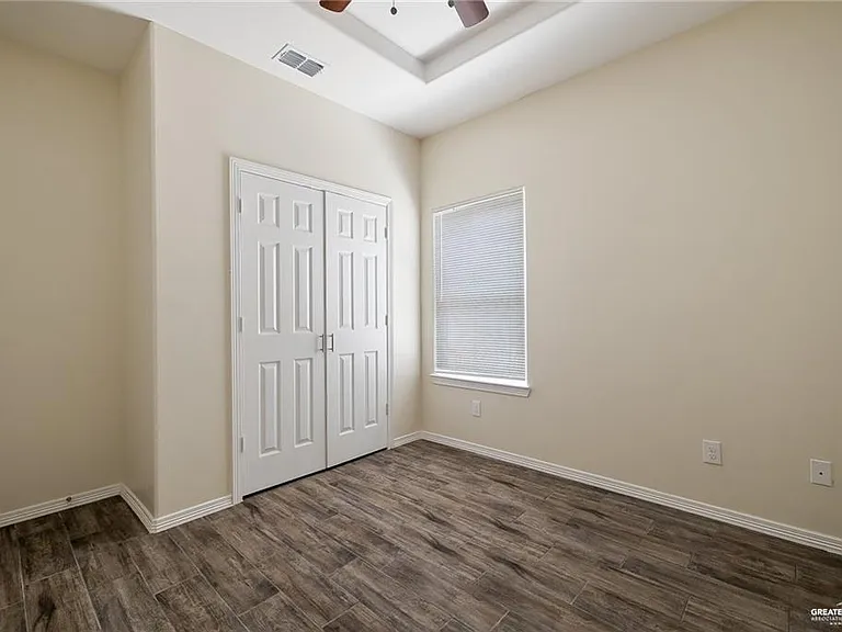 5004 N Hiawatha Dr #1 — Photo 7