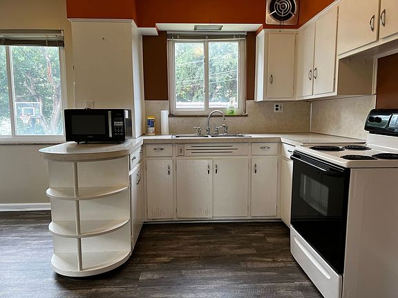 2nd image of 2116-2122 Farleigh Rd #2118