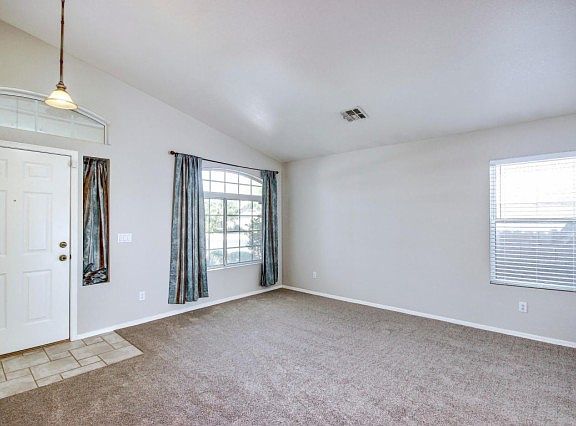 4th image of 5803 S Brittany Ln