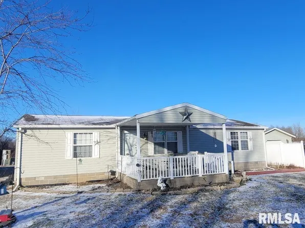 1608 S Lincoln Dr, Mc Leansboro, IL 62859