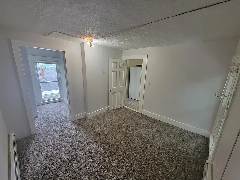 21 Grove St #A — Photo 9
