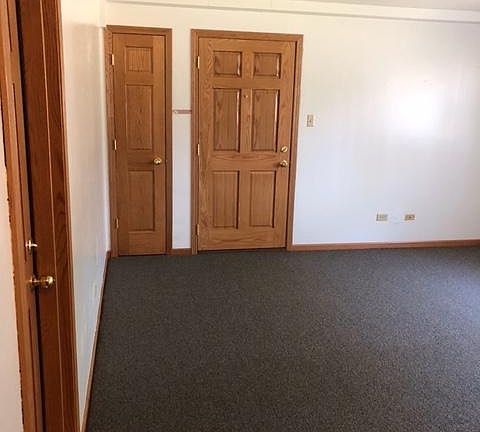 Inside Entrance to Apartment 1N