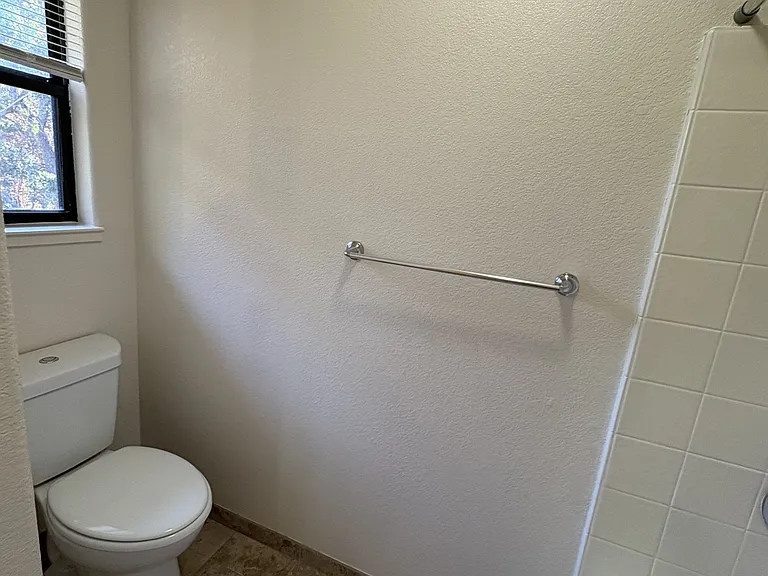 1748 Mount Olive Dr — Photo 10