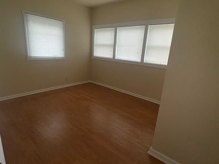 106 N Milpas St — Photo 6