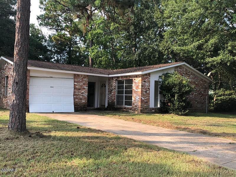 1st image of 4105 Wisteria Dr