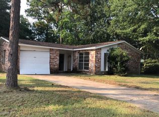 4105 Wisteria Dr, Moss Point, MS 39562