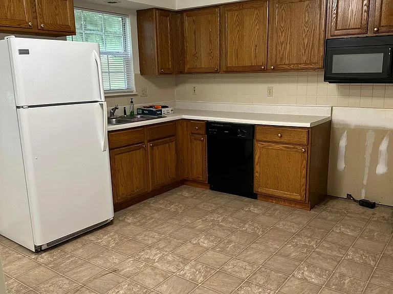 1827 Pennington Way #1827 — Photo 6