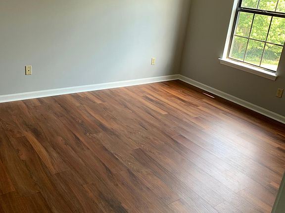 4th image of 904 Marblehead Dr