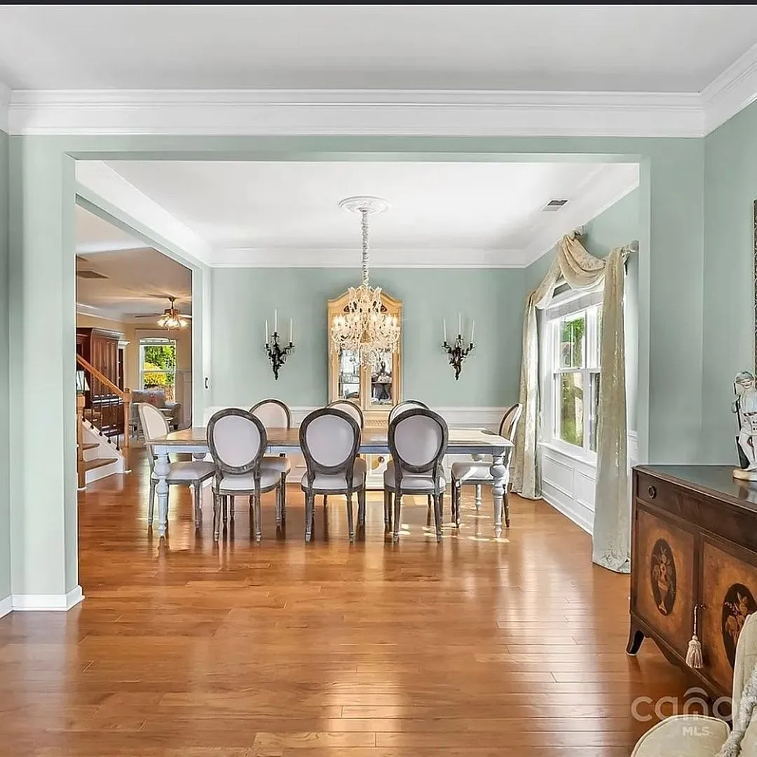 Spacious 5BR House in Statesville — Photo 2