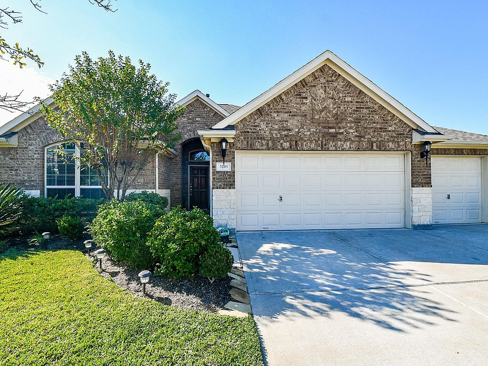 1st image of 3203 Gibbons Crest Ln