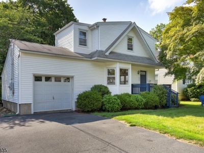 11 Watnong Rd, Morris Plains, NJ, 07950