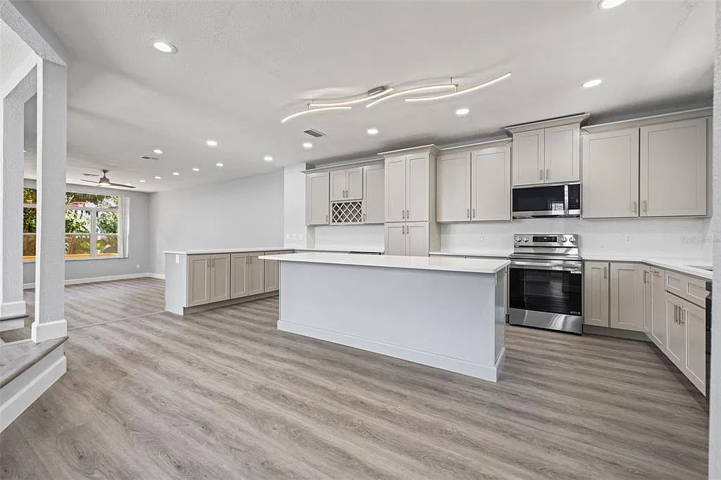 4 bed, 3.5 bath, 2970 sqft, $4,600 — Photo 4