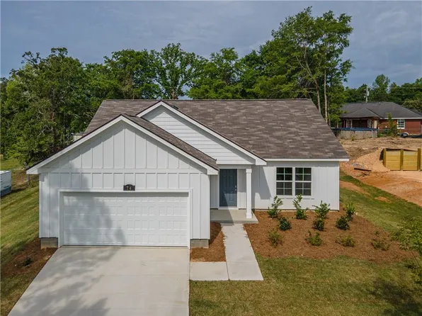 74 Lee Road 2033, Phenix City, AL 36870