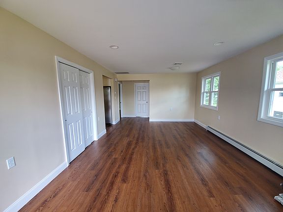 2nd image of 54 Bonaire Dr