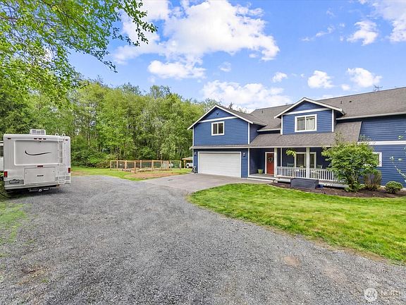 2nd image of 434 Islandcrest Drive