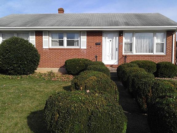 2nd image of 184 Oaklawn Ave NE