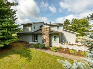 10966 Dexter Pinckney Rd, Pinckney, MI 48169