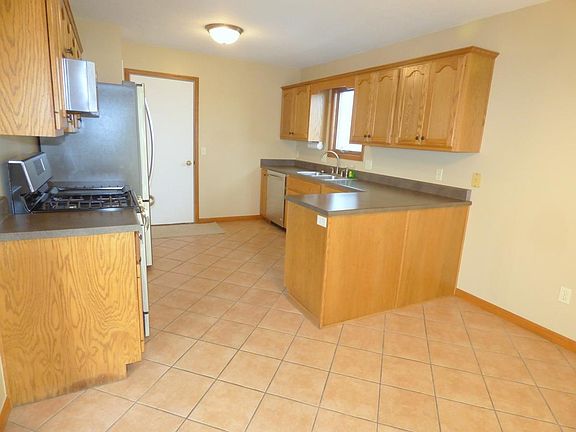 4th image of 4417 Fenwick Dr