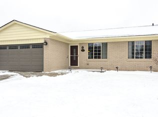 17245 Oporto Ave, Livonia, MI 48152