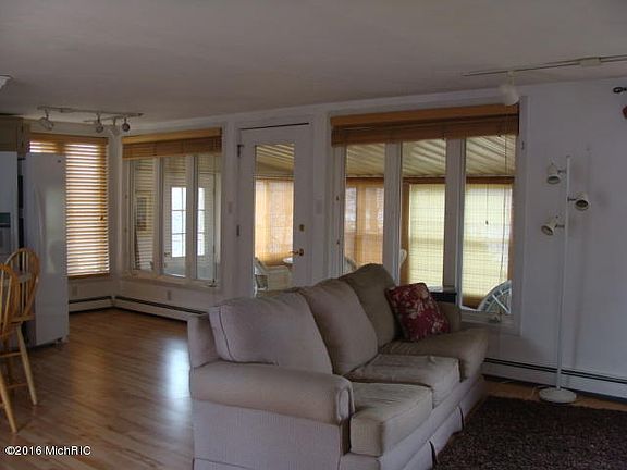 4th image of 6090 Dausman Park