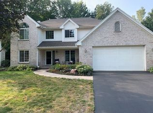 8257 Southampton Dr, Holland, OH 43528