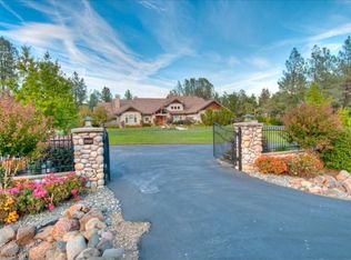 15320 Middletown Park Dr, Redding, CA 96001