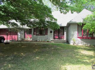 5224 SW Belle Ter, Topeka, KS 66604