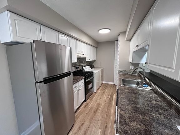4th image of 1575 Cornell Pl