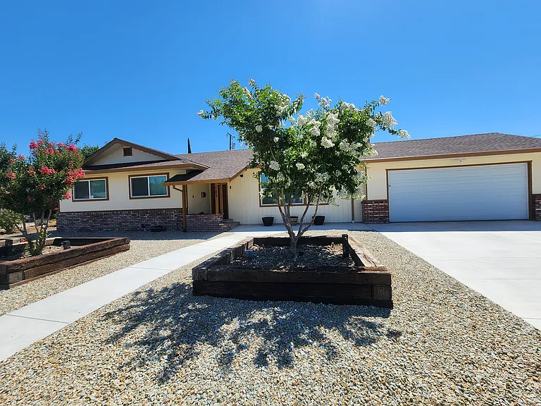 127 Faydon Way — Photo 1