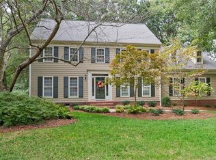 2430 Winterbrooke Dr, Matthews, NC 28105
