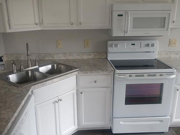 5th image of 5955 Dellwood Ave