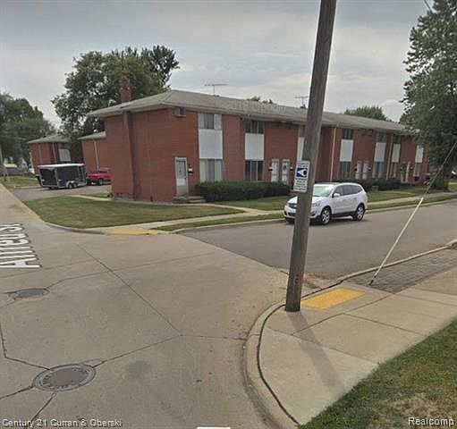 1st image of 263 Riverbank St #283