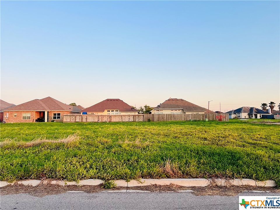 1st image of 305 Claret Dr