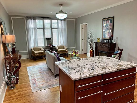 3rd image of 377 W Onondaga St #201