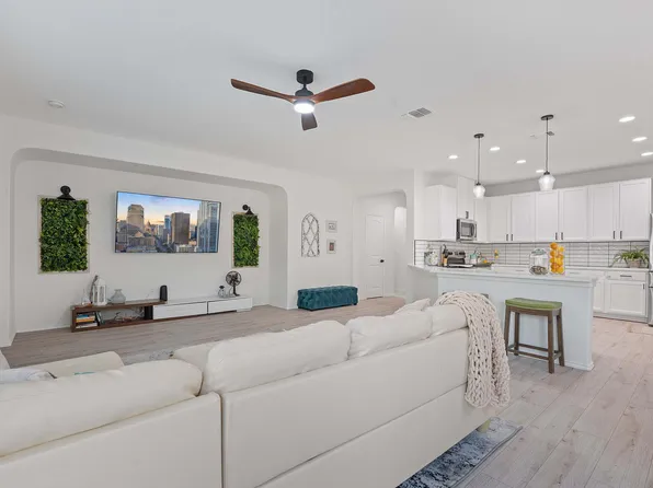 8321 Panadero Dr, Austin, TX 78747