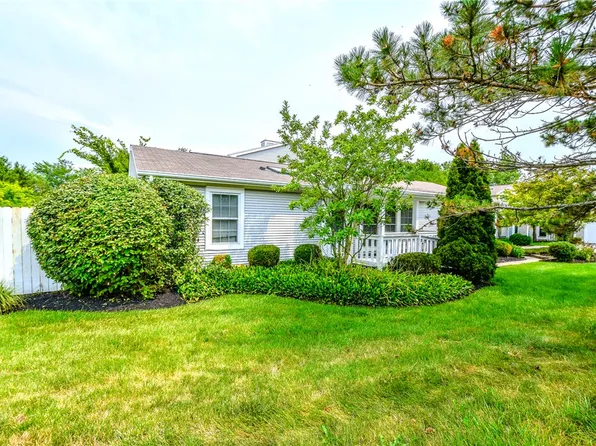 2201 Cinnabar Pl, Fairborn, OH 45324